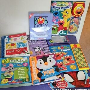 Sesame Street Learning Books & Music Player Set - Blue, Yellow, Red